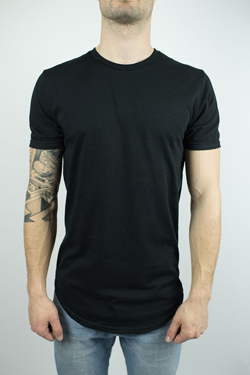 The Glacier Curved Hem T-shirt in Black
